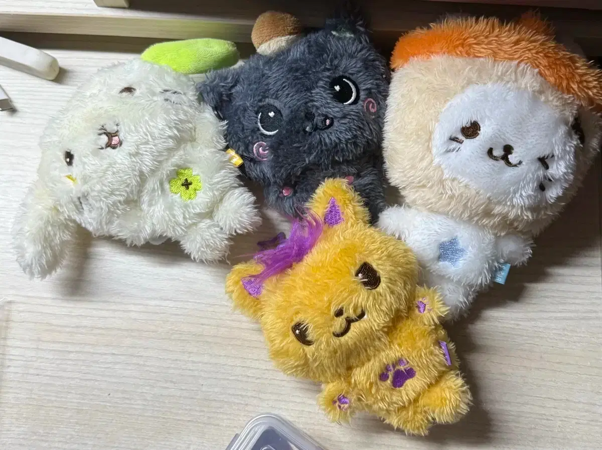 WTS Bbultu Bamgeut LG Twins keyring on Bunjang Global Site.